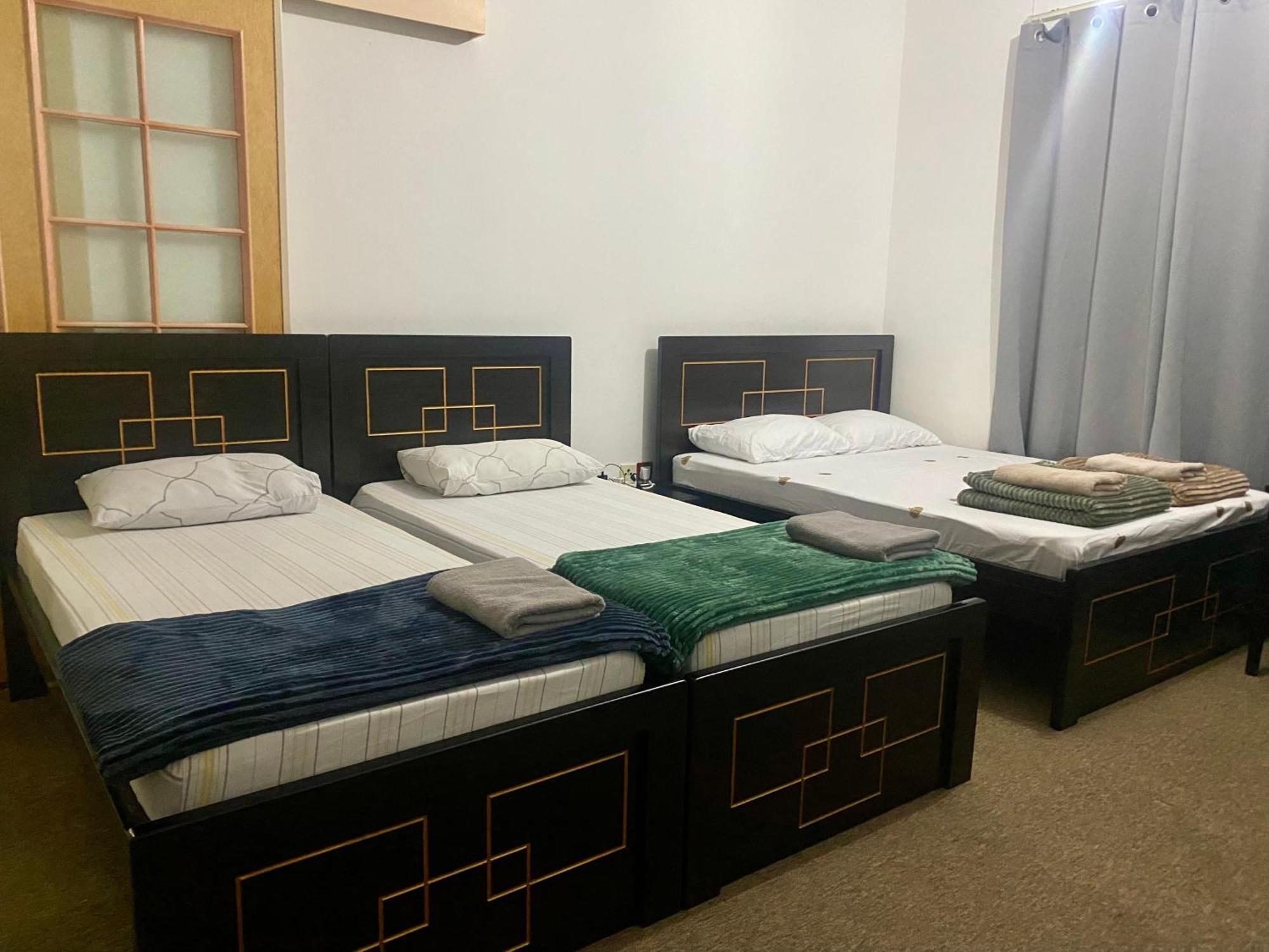 Private With Shared Bathroom - No Parking Space Hospedagem domiciliar Abu Dhabi